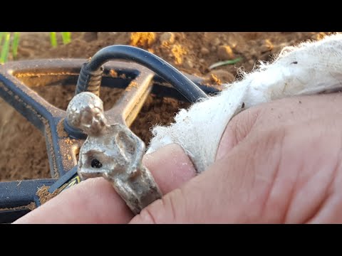 Definecinin Metaldedektörüne Öyle Birşey Takıldı