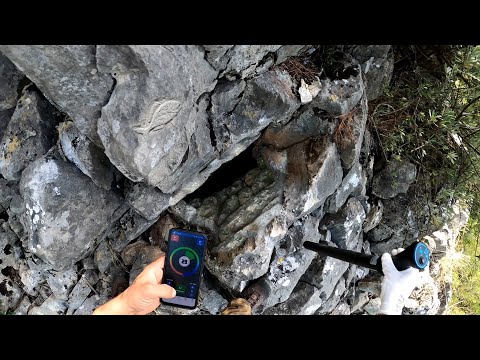 Kayaların Arasına Gizlenmiş Define Haritası