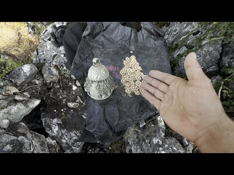 Zengin Mezarına Ait Çok Değerli Altınlar Bulundu