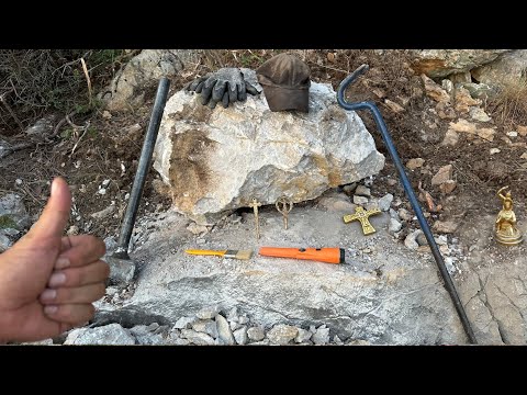 Uçurumun Kenarında Muhteşem Define Bulundu